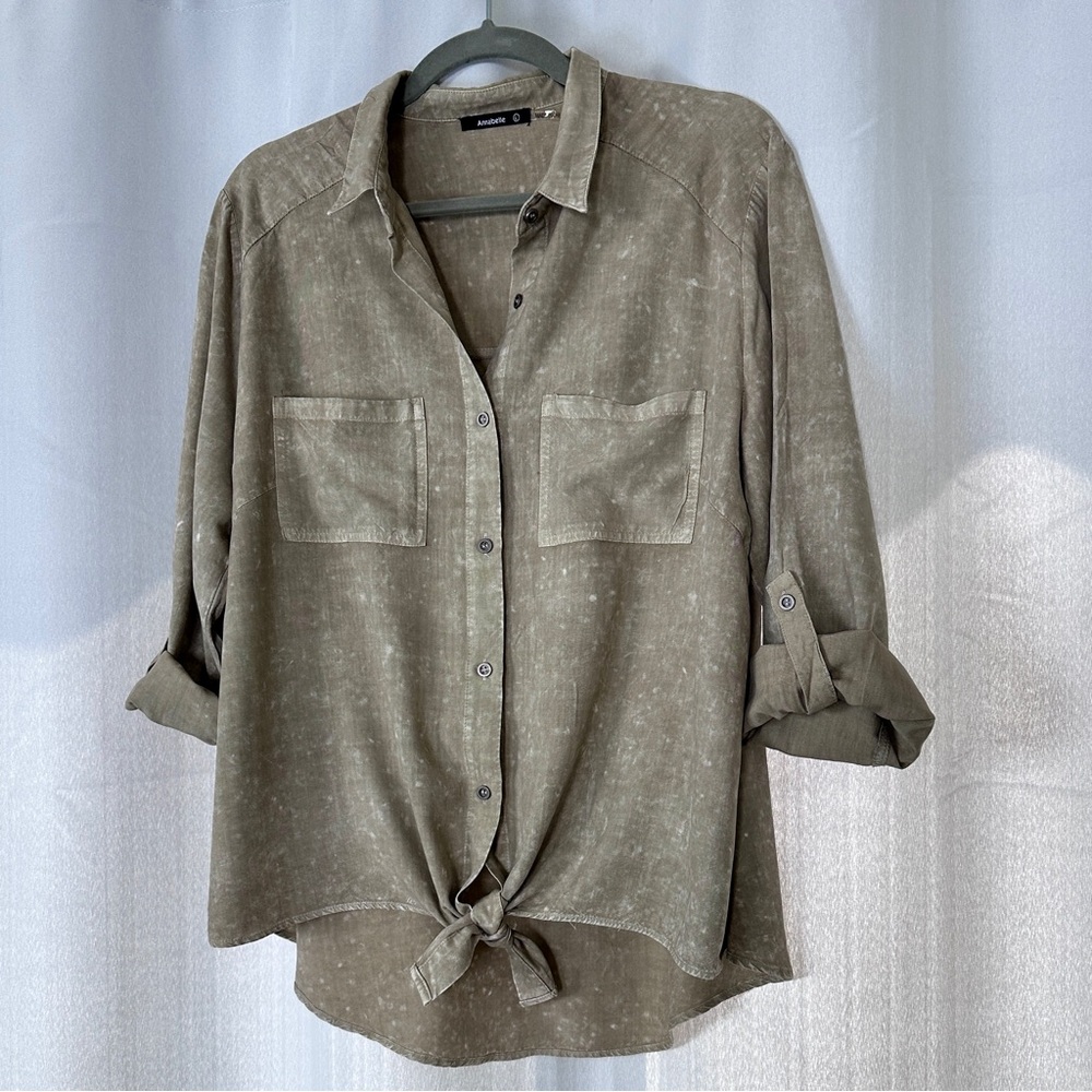 Speckled Khaki Button-Up Shirt with Front Tie